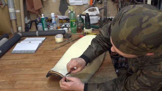 Перетяжка сидения мотоцикла ТРИУМФ  Часть 1