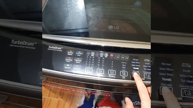 LG Top Load Automatic Washing Machine - Inverter Direct drive 13kg. Model: TH2113DSAK смотреть онлайн