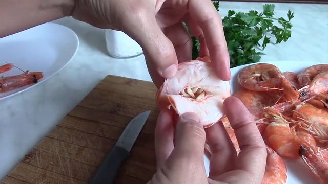 Креветки с чесночным маслом и петрушкой смотреть онлайн