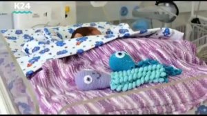 Связать игрушку-осьминожку для недоношенного ребенка