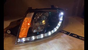 Фары передние Audi TT 1 8N с ХОДОВЫМИ огнями черные