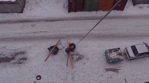 ( видео альбом )Спуск мусора с пятого этажа при ремонте трех комнатной квартиры.