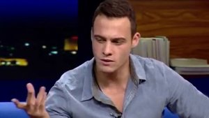 Почему Керем Бюрсин отказал ведущему и зрителям шоу? (Керем Бюрсин пахлава)