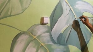 Рисуем на стене тропический дизайн