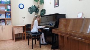 Денисьева Алина, 12 лет, И.Кирнбергер "Полонез"соль/минор; Глиэр "Прелюдия",ре/b- мажор