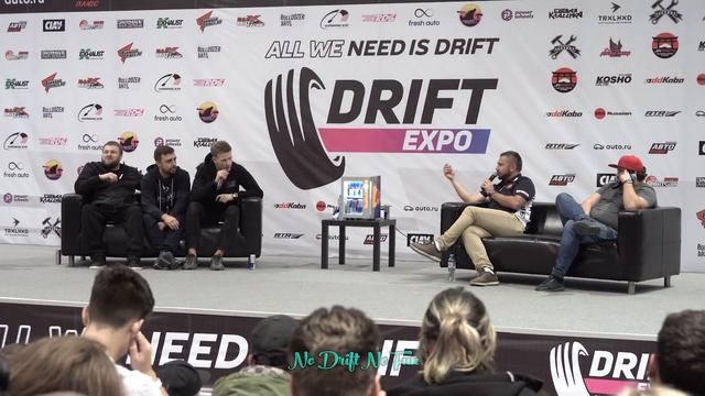 УЛИЧНЫЕ гонщики vs ДРИФТЕРЫ //Борщ и Вахрушев VS Семенюк и Шиков смотреть онлайн