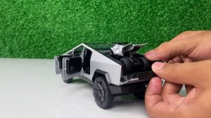Unboxing of Tesla CyberTruck | Realistic Metal Diecast Model Car