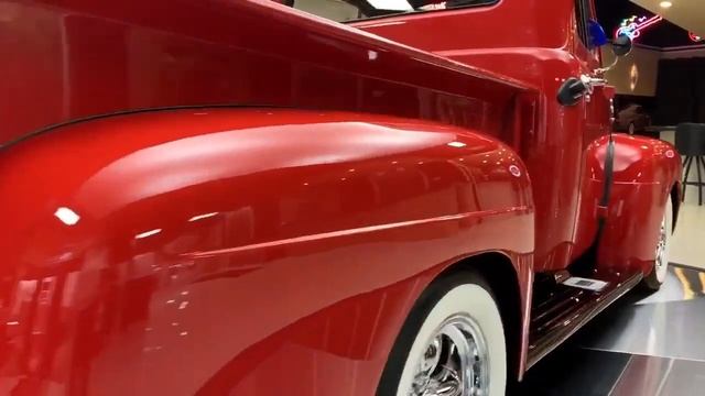 1951 Ford F1 Pickup - Exterior, Interior, and Engine смотреть онлайн