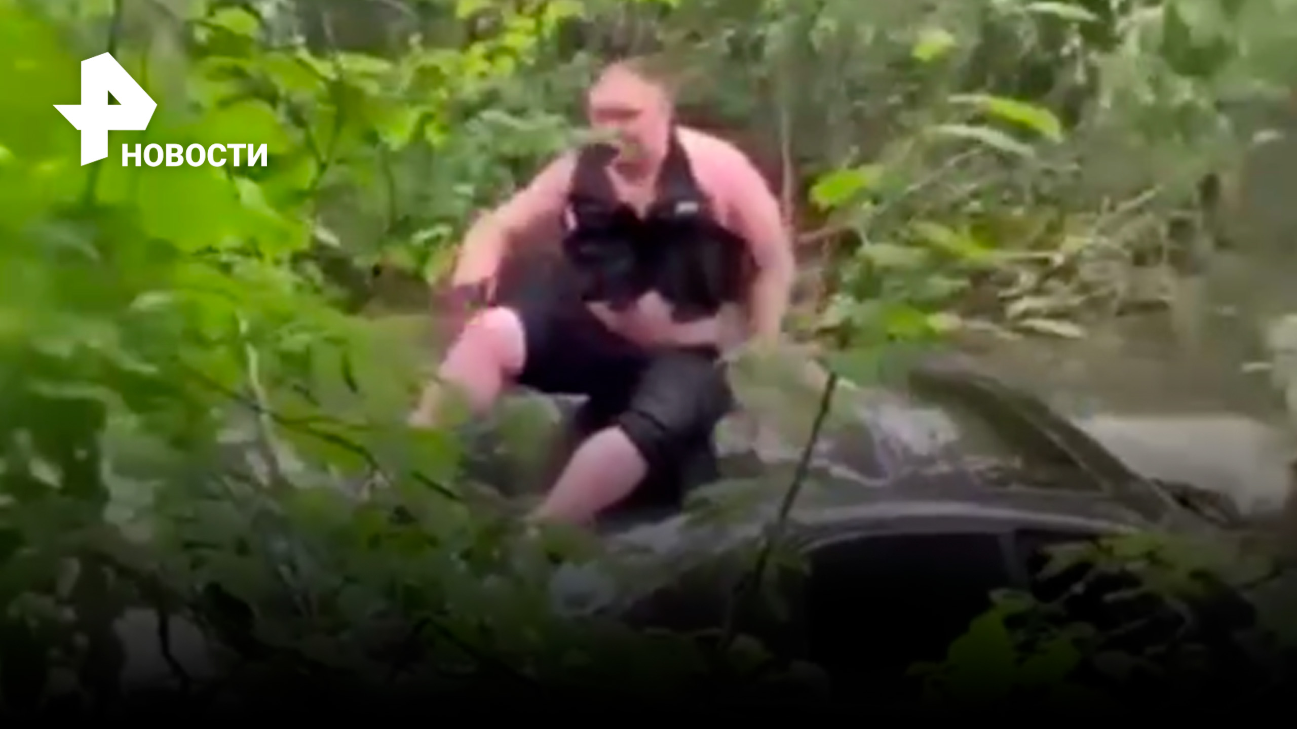 Мужчина решил пересечь бурную иркутскую реку на машине: вот что из этого вышло