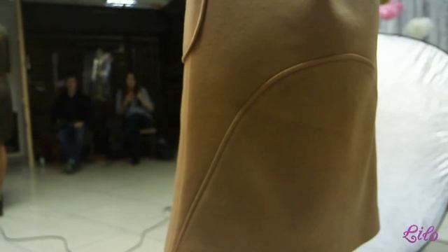 Бежевое пальто до колен с подрезами Lilo смотреть онлайн