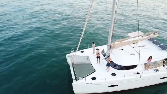 ПРИЗРАК ДЕВУШКИ во ВЬЕСТЕ С КОПТЕРА ЯХТА ЭЛЛИ ДИ | Elli Di Online смотреть онлайн