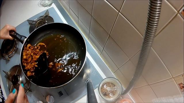 Жареная картошка на сале. Очень ароматная картошка получается. Вкуснее, чем на растительном масле