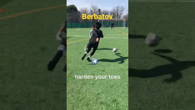 Berbatov：kick feint