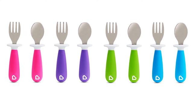 Munchkin's Splash, Raise, and Gentle Scoop Utensils смотреть онлайн