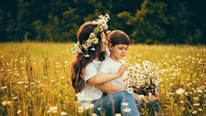 Вам желаем друзья, быть как соль для земли. И чтобы любовь всегда, всем дарить вы могли!