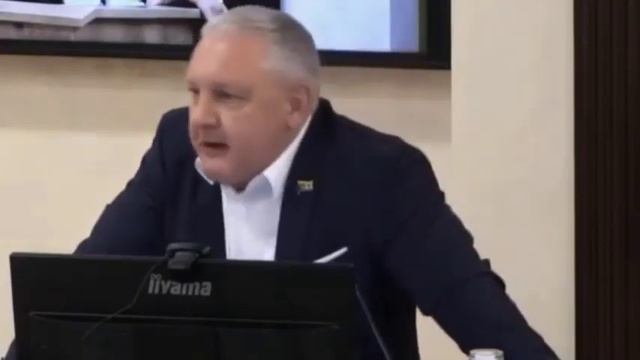 Говорит "слуга народа" прессуйте антимасочников Депутат Екатеринбурга А. Колесников смотреть онлайн