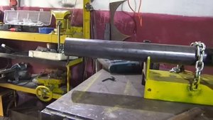 Самодельное приспособление  для врезок в трубы.