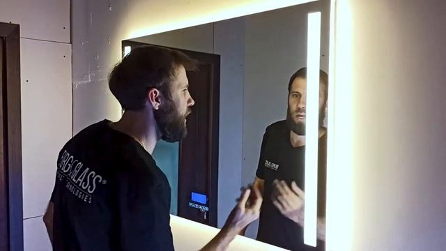 Зеркало в ванную с подсветкой. Умное зеркало