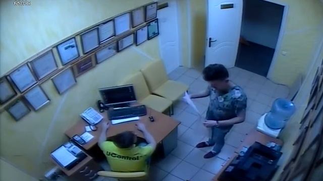 Камера UControl ВАРИО 650i, помещение, искусственный свет смотреть онлайн