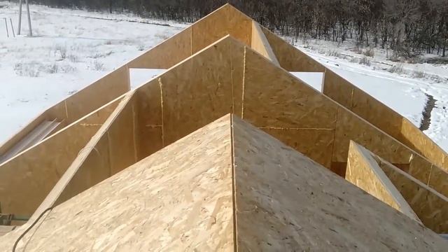 Дом из СИП панелей 2020. Проект Totoro. Крыша из СИП панелей. ГК КРАТОС