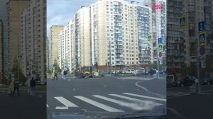 Зачем светофоры снес?