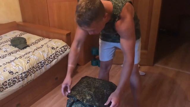 КАК ПРАВИЛЬНО СКЛАДЫВАТЬ ФОРМУ В АРМИИ? смотреть онлайн