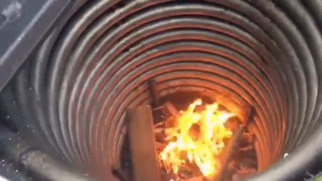 Спиральный дровяной водонагреватель для бассейна.mp4