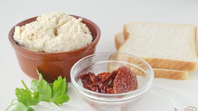Бутерброды с куриным паштетом