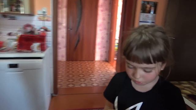 У Саши совсем разболелся зуб // Посадили картошку // 2.06.21. смотреть онлайн