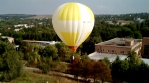 воздушные шары над городом