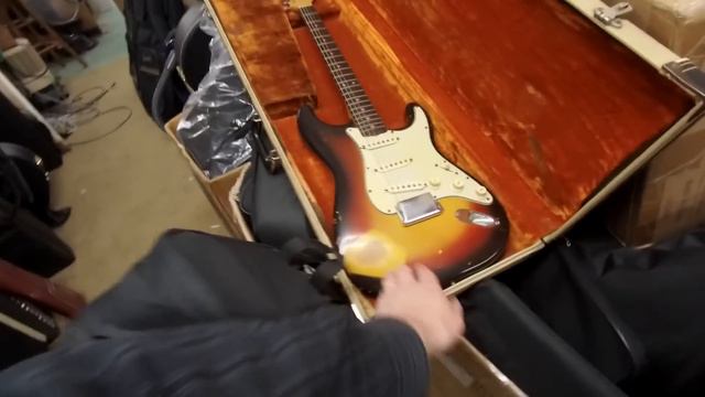 Guitar Store Owner Shows Me His PRIVATE HOARD! смотреть онлайн