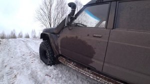 Работа всех блокировок крутая гора Nissan Safari 37 колеса