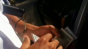 Наглый гаишник!!! Хотел разбить палкой камеру!!!