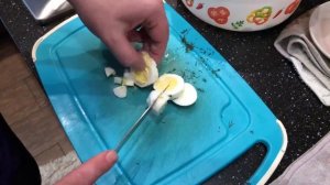 Салат с ветчиной, яйцом, огурцом и кукурузой (сытный) эпизод №211