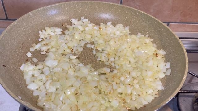 ТУШКОВАНА КВАШЕНА КАПУСТА: ПІСНІ СМАКОЛИКИ ПІСЛЯ СВЯТ смотреть онлайн