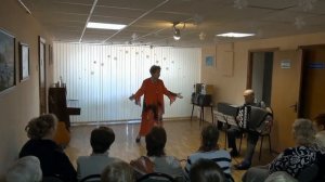 По гладким камушкам