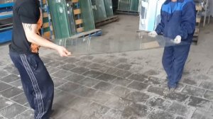 как бьется каленое стекло