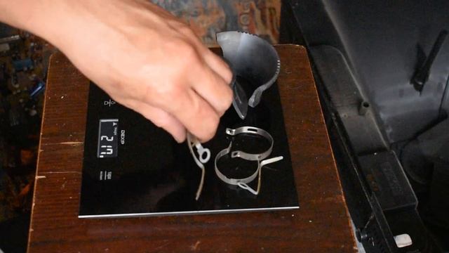 Разбор телевизора GoldStar CF-21D60D на металлы смотреть онлайн