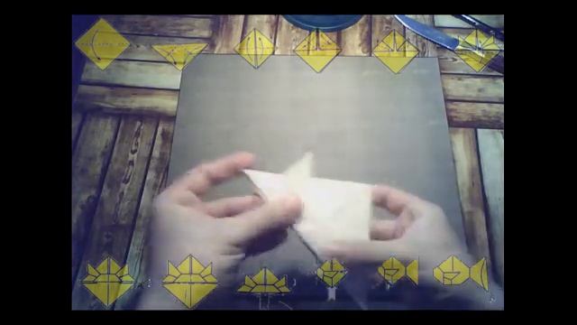 Как сделать: золотая рыбка из бумаги. Мастер класс оригами, видеоурок со схемой. How to make оrigam смотреть онлайн