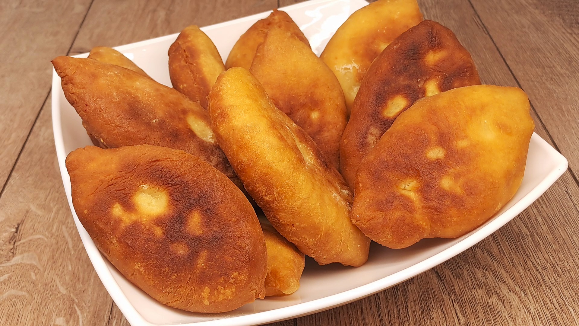 Вкуснейшие пирожки с капустой на кефире, без дрожжей, которые тают во рту.