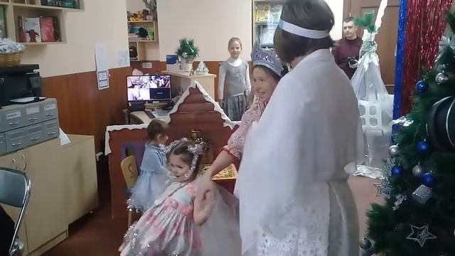 Зайкина избушка смотреть онлайн