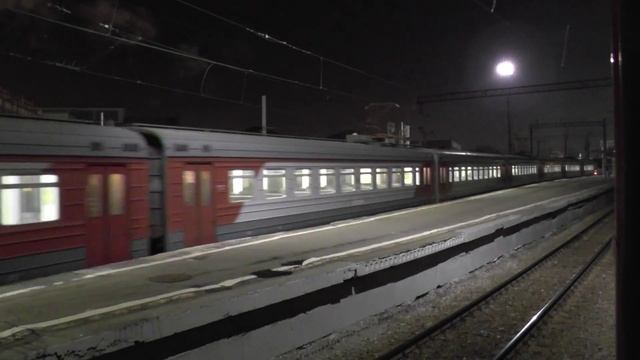 Электропоезд ЭР2К сообщением Серпухов - Москва-Каланчёвская смотреть онлайн
