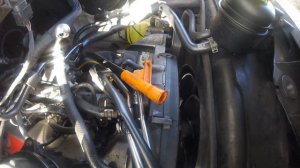 Replacing  glow plug for the first cylinder  Crafter 2 5/Замена свечи первого цилиндра  Crafter 2.5