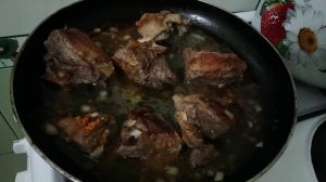 Тушёная утка с картофелем и юшкой. Сытное горячие блюдо.