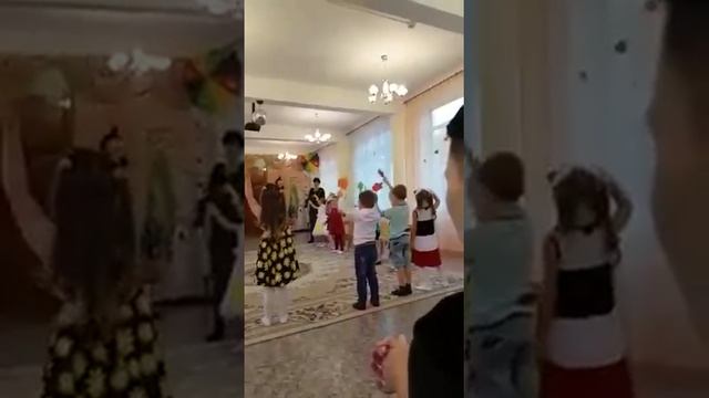 День осени в садике смотреть онлайн