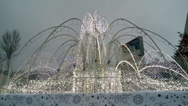 Зимний фонтан у бассейна СКА в Самаре смотреть онлайн