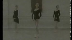 Petit battement sur le cou-de-pied.