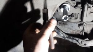 Замена правой втулки на рулевой рейки Honda Accord