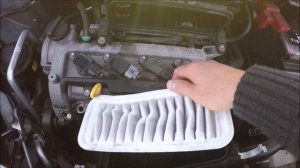 How to Replace a Toyota Yaris Air Filter / Cleaner 2005–2013