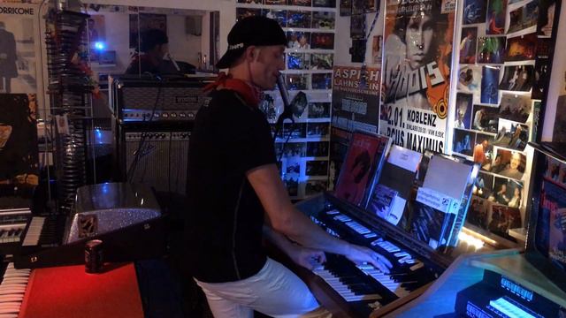 WHO SCARED YOU (the DOORS) on Hammond T-200 / EV-676 Mic rehearsal 2020 Corona-Madness Thomas Vogt смотреть онлайн